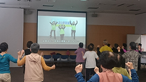 「に～よん健康体操」でいきいき元気に！（大阪市西淀川区）