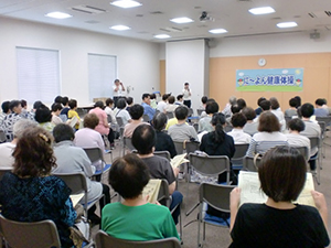 「に～よん健康体操」でいきいき元気に！（大阪市西淀川区）